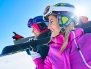 Fra brede pister til stille vintervandringer: der er eventyr for både aktive og afslappede dage i Zillertal
