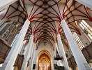 Betragt den smukke arkitektur i Thomaskirken