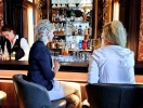 Schlosshotel Neustrelitz fremstår helt nyrenoveret og har blandt andet en flot bar, hvor I kan nyde en drink