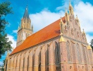 I bor tæt på Neubrandenburg, som er en velbevaret middelalderby med egen gotisk katedral