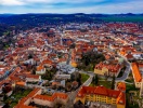 Arnstadt har en rig historie, som går tilbage til 704, hvilket gør den til en af de ældste byer i Thüringen