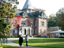 I bor elegant og historisk på Thorskogs Slott fra 1892 - vinder af "Årets Slottshotell" i 2025