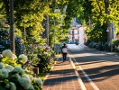 Charmig medeltidsstämning i Bolsena med små torg, caféer och äkta italiensk atmosfär