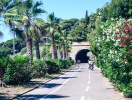 Denne del af rivieraen kaldes også Blomsterkysten - tag turen langs de maleriske kystveje