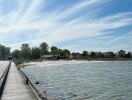 Det finns en större sandstrand precis nedanför Bandholm Badehotel