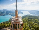 Panoramautsikten från Pyramidenkogel kan ta andan ur de flesta - för att inte tala om den inbyggda trärutschkanan!