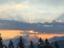 Och njut av de vackraste sol- och solnedgångar som du bara finner i Alperna