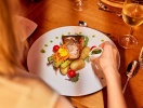 Hotellet har inte mindre än tre matställen att erbjuda