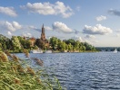 Närmaste stad är Malchow med sitt gamla kloster och utsikt över Fleesensee
