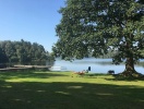 ... over den lyse sommer med badedage under solen...