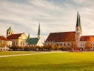 Klosteret og pilgrimsmålet Altötting tiltrækker turister og troende fra hele verden