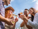 Moselregionen är känd för sina fina viner - och lokala vinproducenters provsmakningar