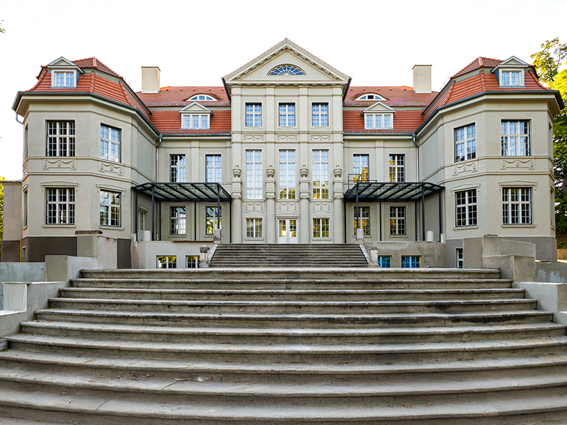 schlosshotel neustrelitz