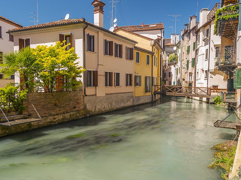Oplev stemningen i Treviso på jeres sommerferie i Veneto