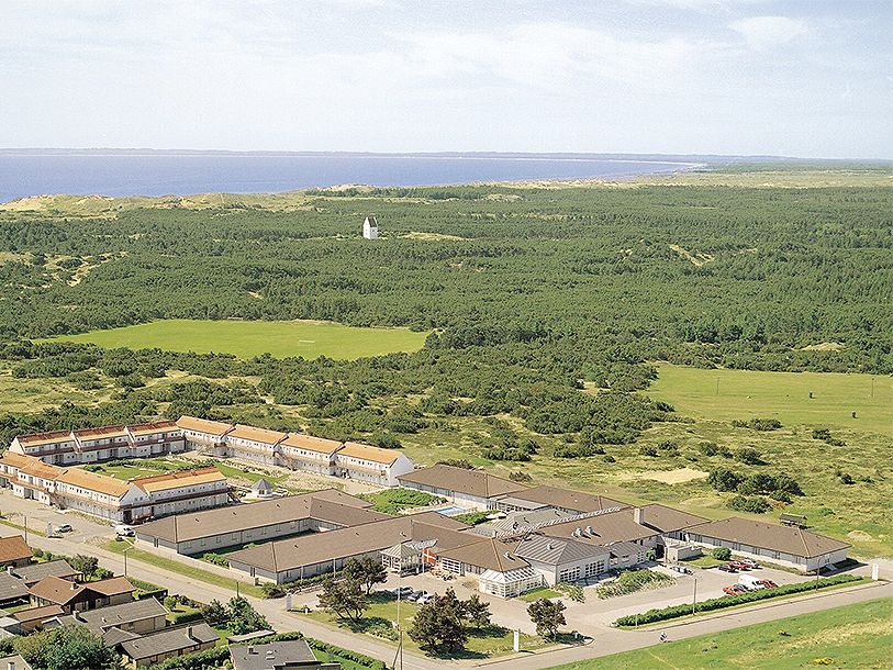 Det 4-stjärniga Color Hotel Skagen ligger vackert inbäddat i hedlandskapet, nära stranden och centrum