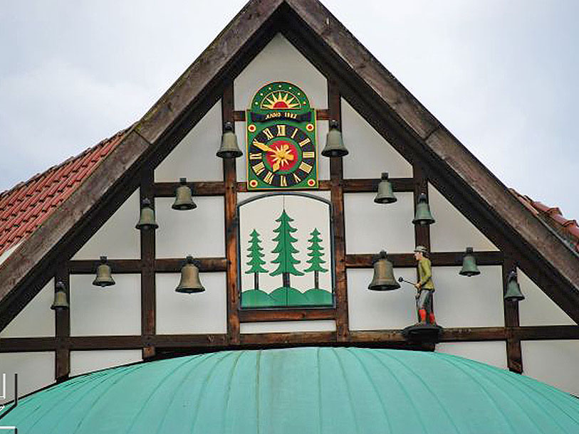 Se Braunlages fine klokkespil i centrum