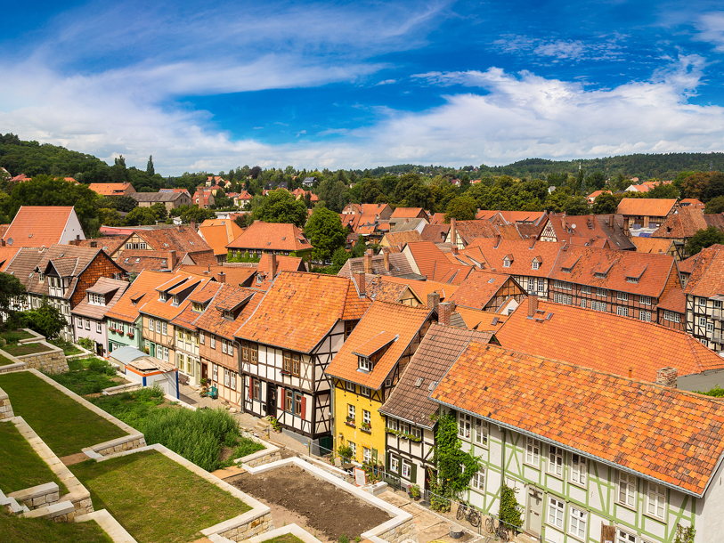 Harz bjuder också på praktfulla medeltidsstäder som andas en svunnen tid - här Quedlinburg