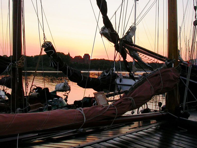 Havnehygge og aftenstemning på Nysted Havn