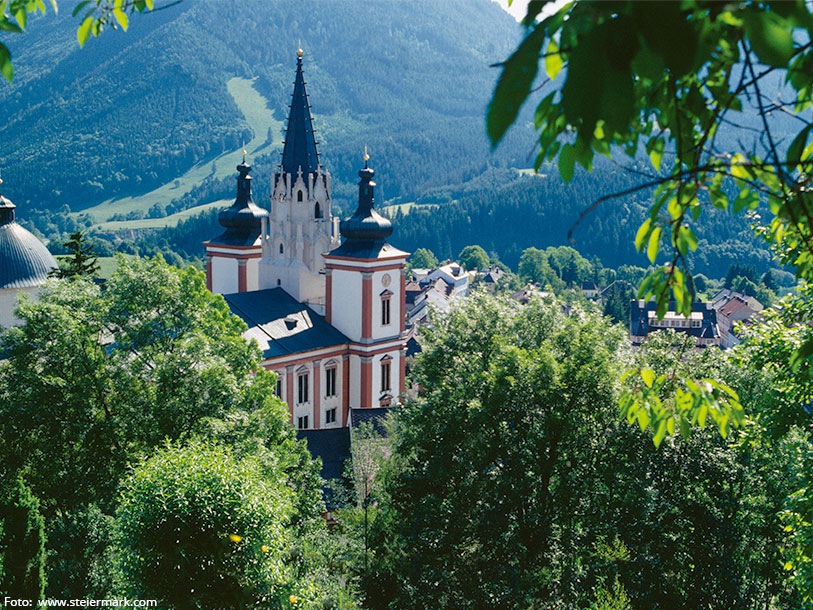 Se den smukke kirke Basilika i Mariazell i Steiermark