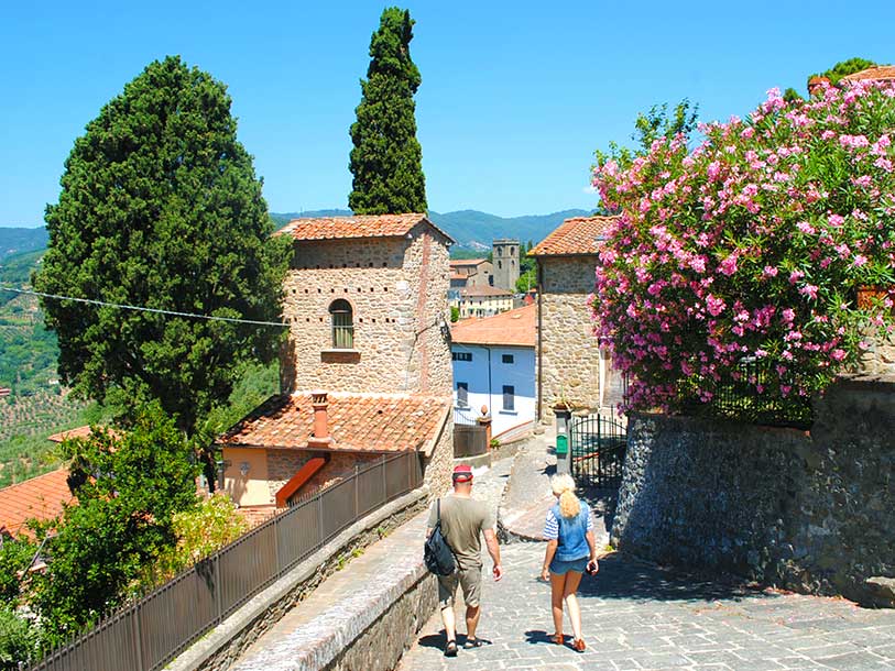 Den gamle bydel på toppen, Montecatini Alto, er en rejse tilbage i tiden