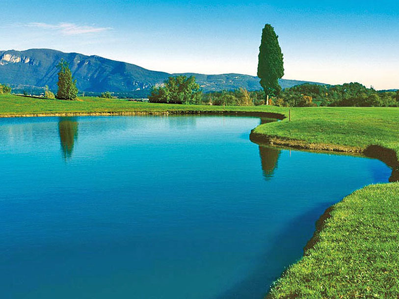 I San Zeno di Montagna är det lite mer lugn och ro och inte så överbefolkat med turister