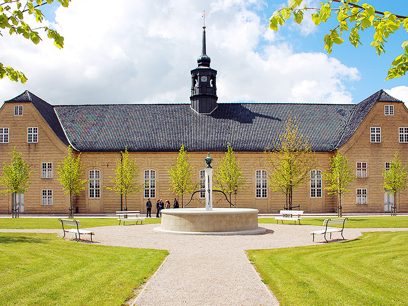 Du bor nära Christiansfeld som finns med på UNESCO:s världsarvslista - här kyrkan
