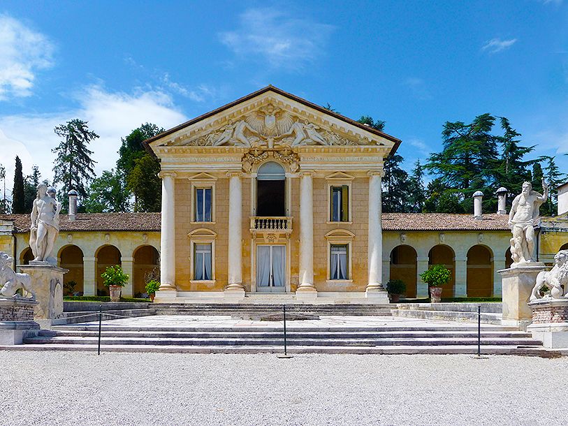Palladios praktvillor pryder området - här Villa Babaro i Treviso