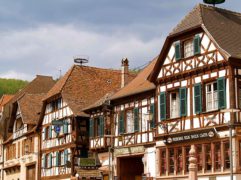 Colmar, essensen av Alsaces korsvirkesidyll och blomsterprakt