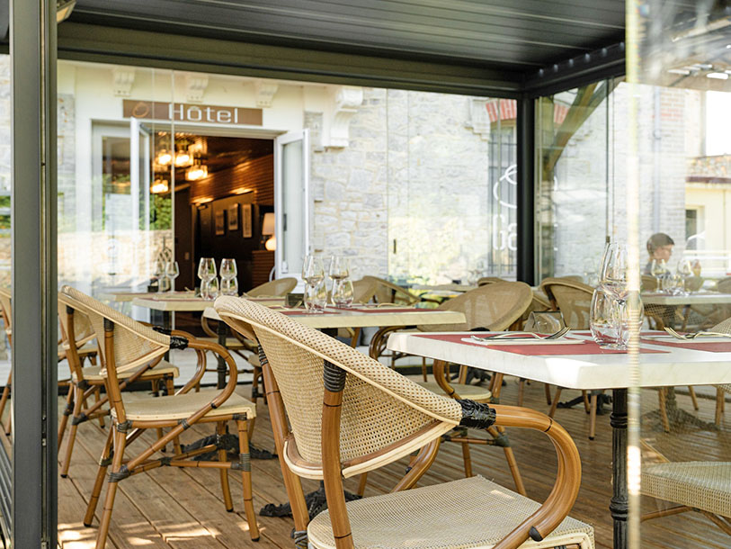 Restaurant Ô Gayot ejes også af familien Quinton og byder på hyggelig brasseristemning