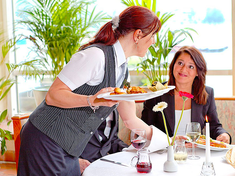 På Rheinhotel Vier Jahreszeiten står der altid gæstfrihed og god mad på menuen