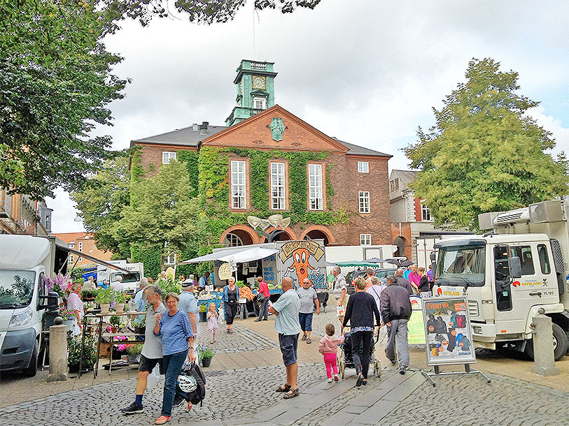Upplev torgmarknaden på Axeltorv i Kolding