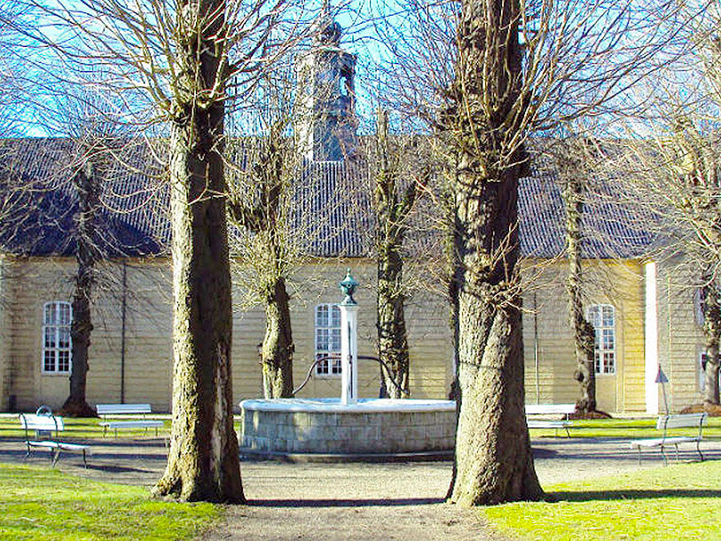 Kyrkan i Christiansfeld har ett av Danmarks största kyrkorum