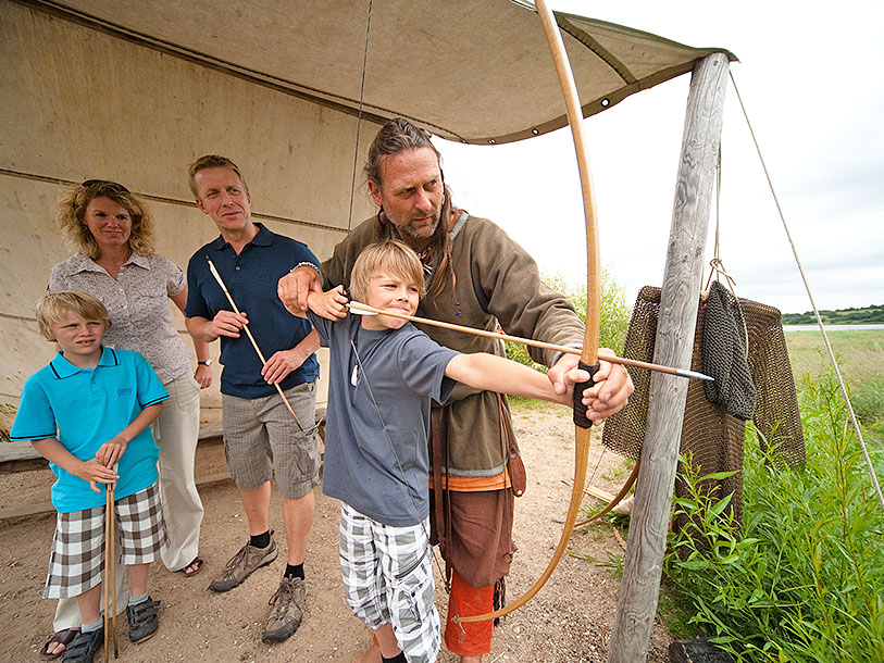 ... som bl.a. fortælles levende i Hedeby ved Slesvig