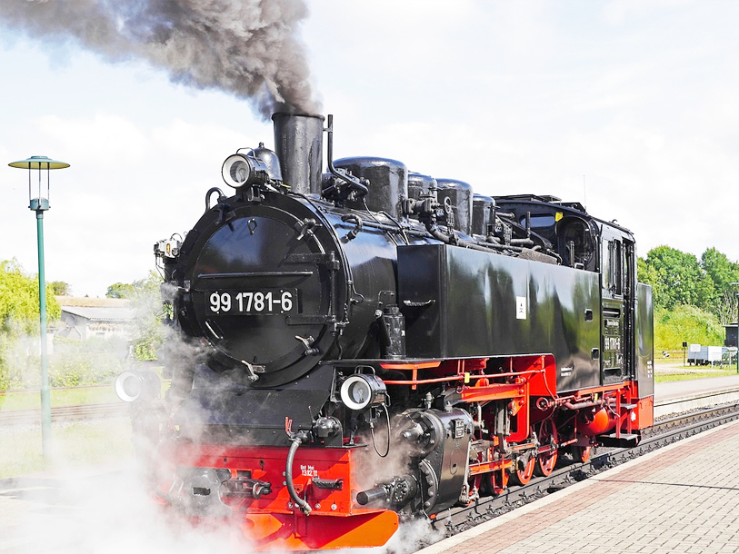 Fra Ostseebad Göhren kan I tage med det historiske damplokomotiv; "Rasender Roland"