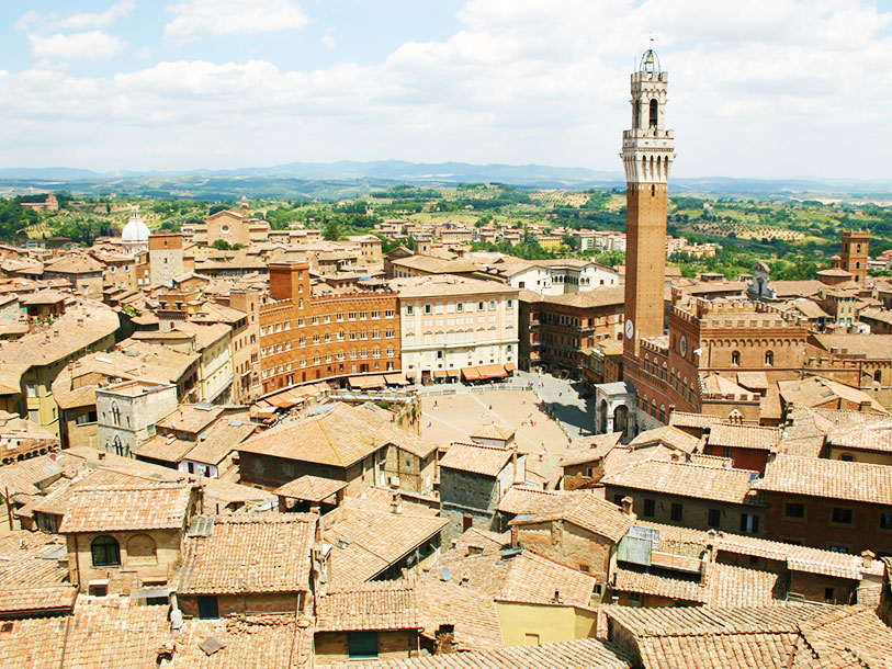 Piazza del Campo er centrum af Sienas oprindelige bykerne