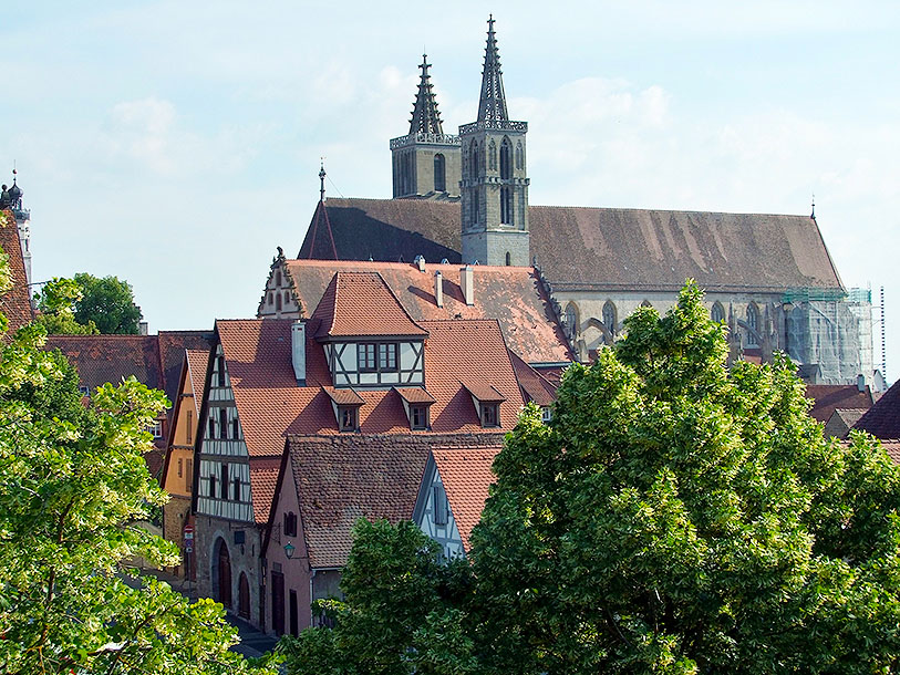 Rothenburg ob der Tauber erbjuder vackra fotomotiv i alla väderstreck
