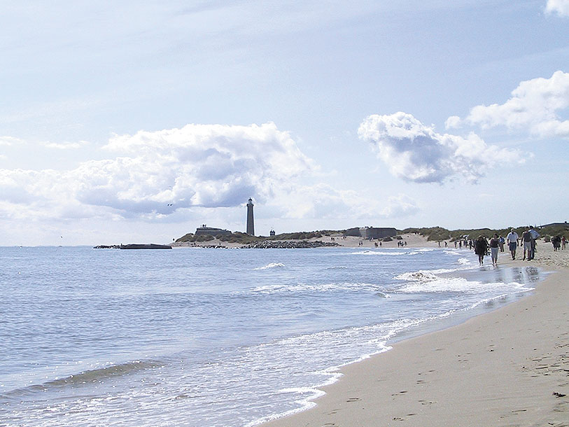 Udsigten fra Grenen ind mod Skagen og Det Grå Fyr