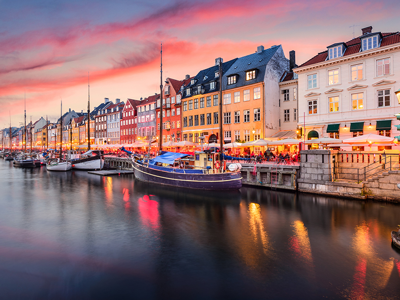 På Gentofte Hotel kan I stille bilen gratis og nemt tage S-toget til Københavns centrum