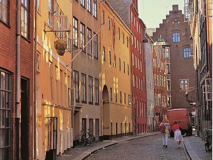 Köpenhamns äldsta stadsdelar bjuder på medeltida arkitektur längs kullerstensbelagda gator