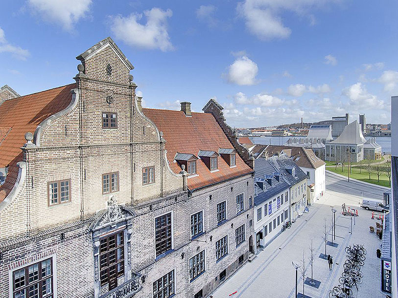 Du bor på CABINN Aalborg som ligger mitt i centrum av Aalborg