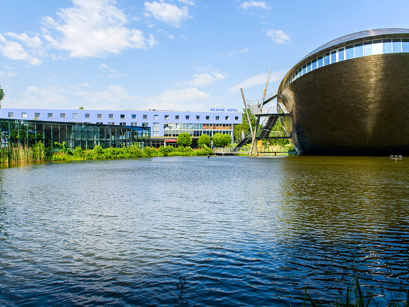 Du bor bara ett stenkast från Universum Bremen och Turm der Lüfte