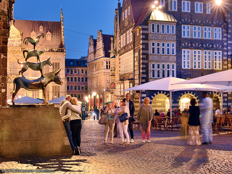 Bremen Stadmusikanten från bröderna Grimms äventyr - det sägs ge tur om man rör vid dem