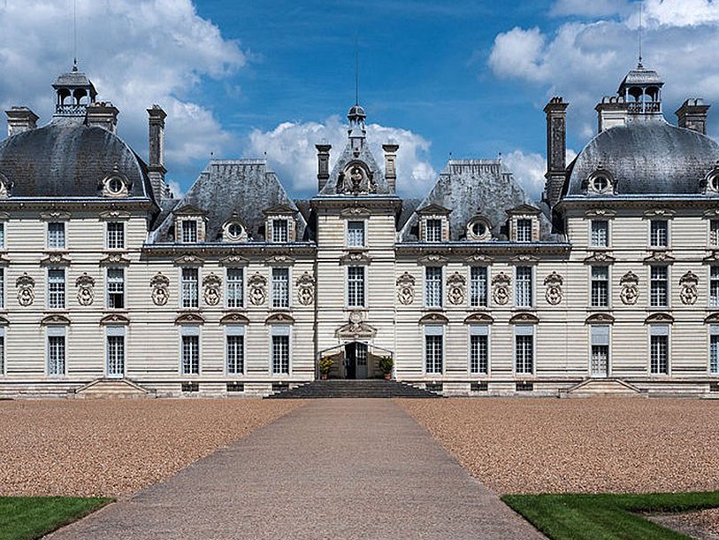 Du bor bara 950 meter från slottet Château de Cheverny