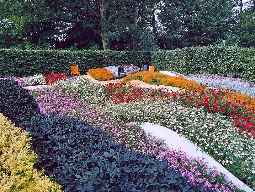 Njut av blomsterprakten när trädgårdsdesigners från hela världen tävlar på festivalen
