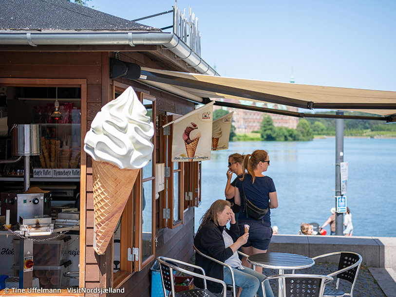 Norra Själland är fylld med små oaser mellan skogar och sjöar - och det finns ofta en glasskiosk öppen