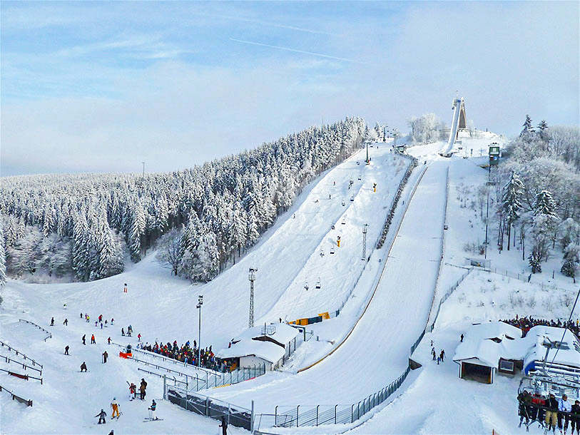 Tag også svævebanen Skiliftkarrussell Winterberg til toppen af bjergene