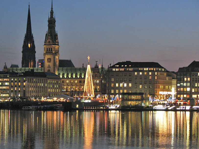 Njut av en julhelg utan stress och jäkt - fira jul på läckert hotell  i den charmiga hamnstaden Hamburg