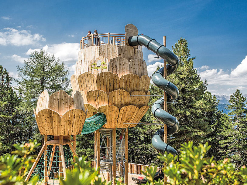 Besök lekparken Zirben Park som ligger utanför Jerzens