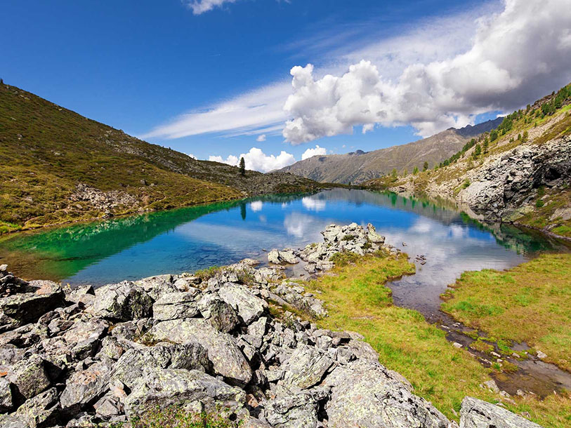 Ta Riffleseebahn vid Mandarfen upp till den turkosblå glaciärsjön
