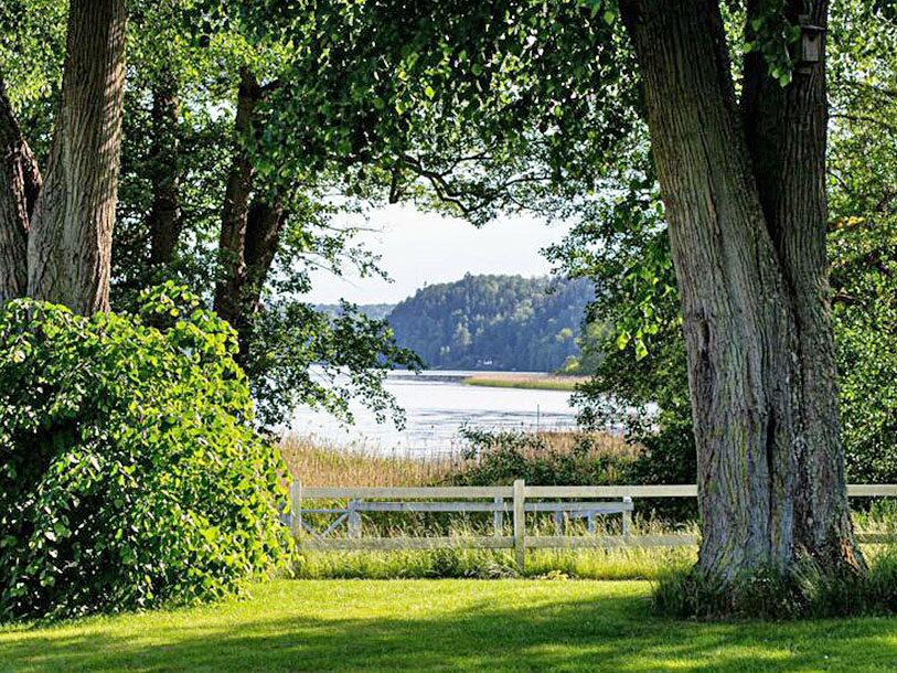 Det er i disse romantiske omgivelser, I skal nyde livet på en miniferie i Sverige